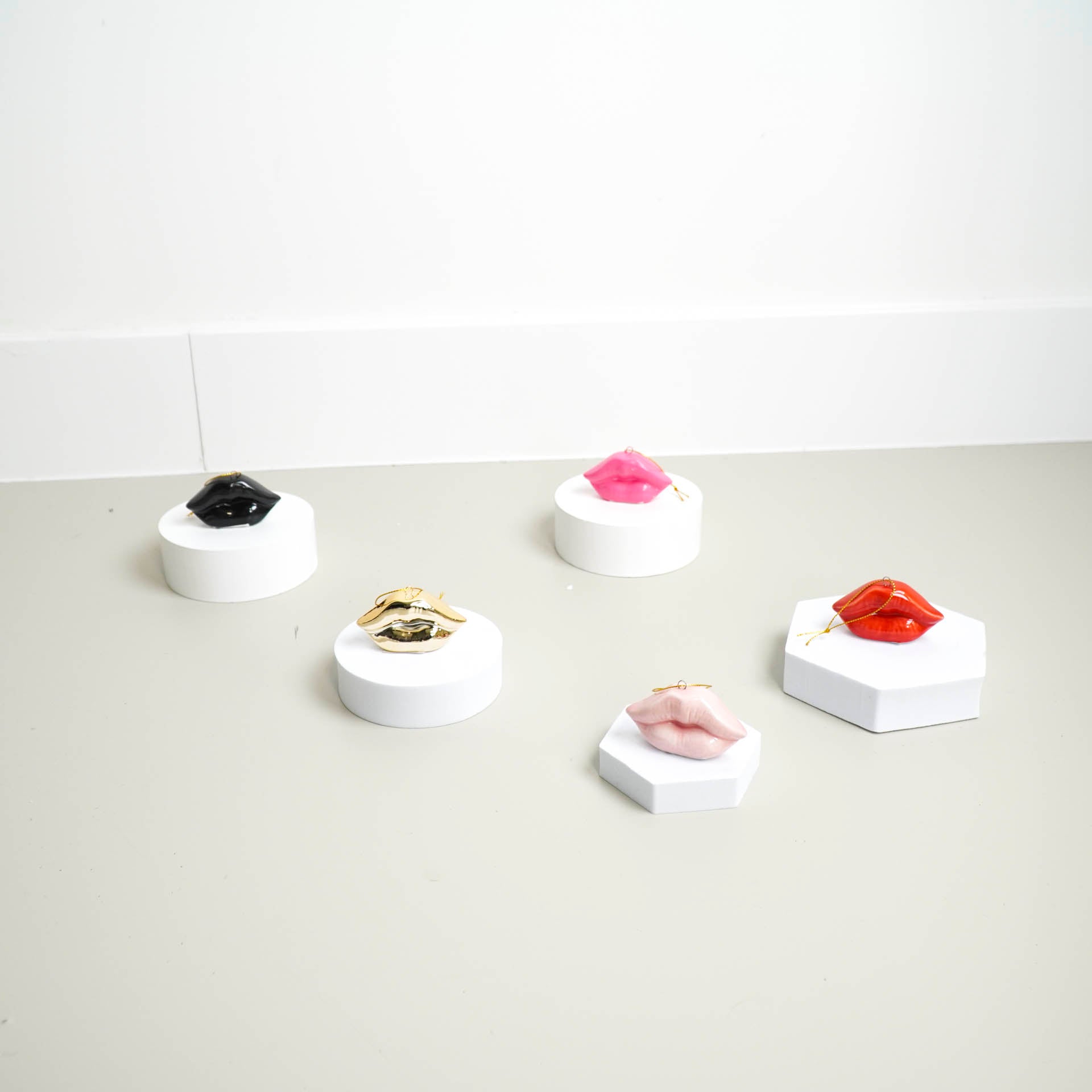 Kersthanger - Lip - Keramiek - Zwart - 6,5x2x4cm
