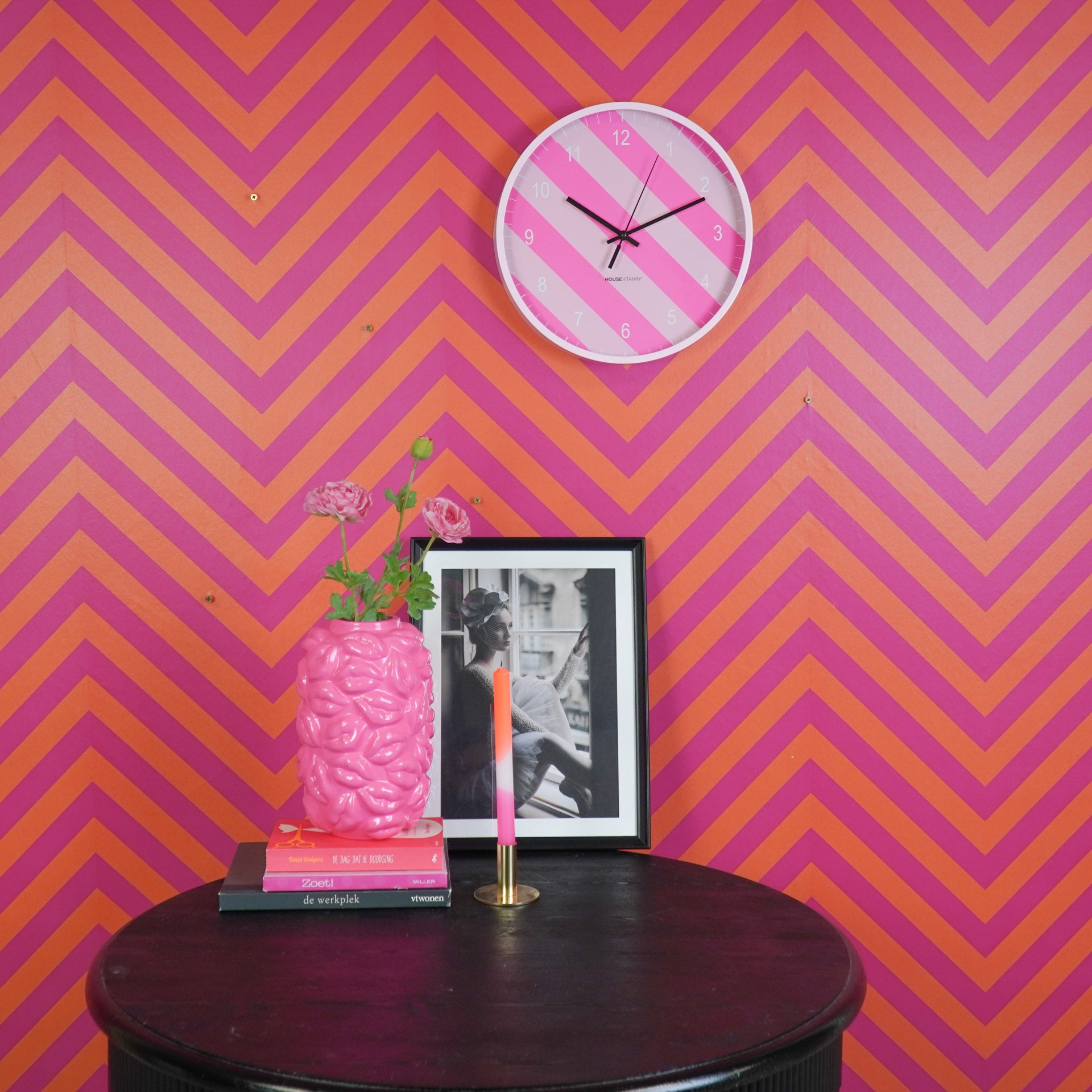 Klok - Wandklok - Streep Patroon - Roze- 34x4x34cm