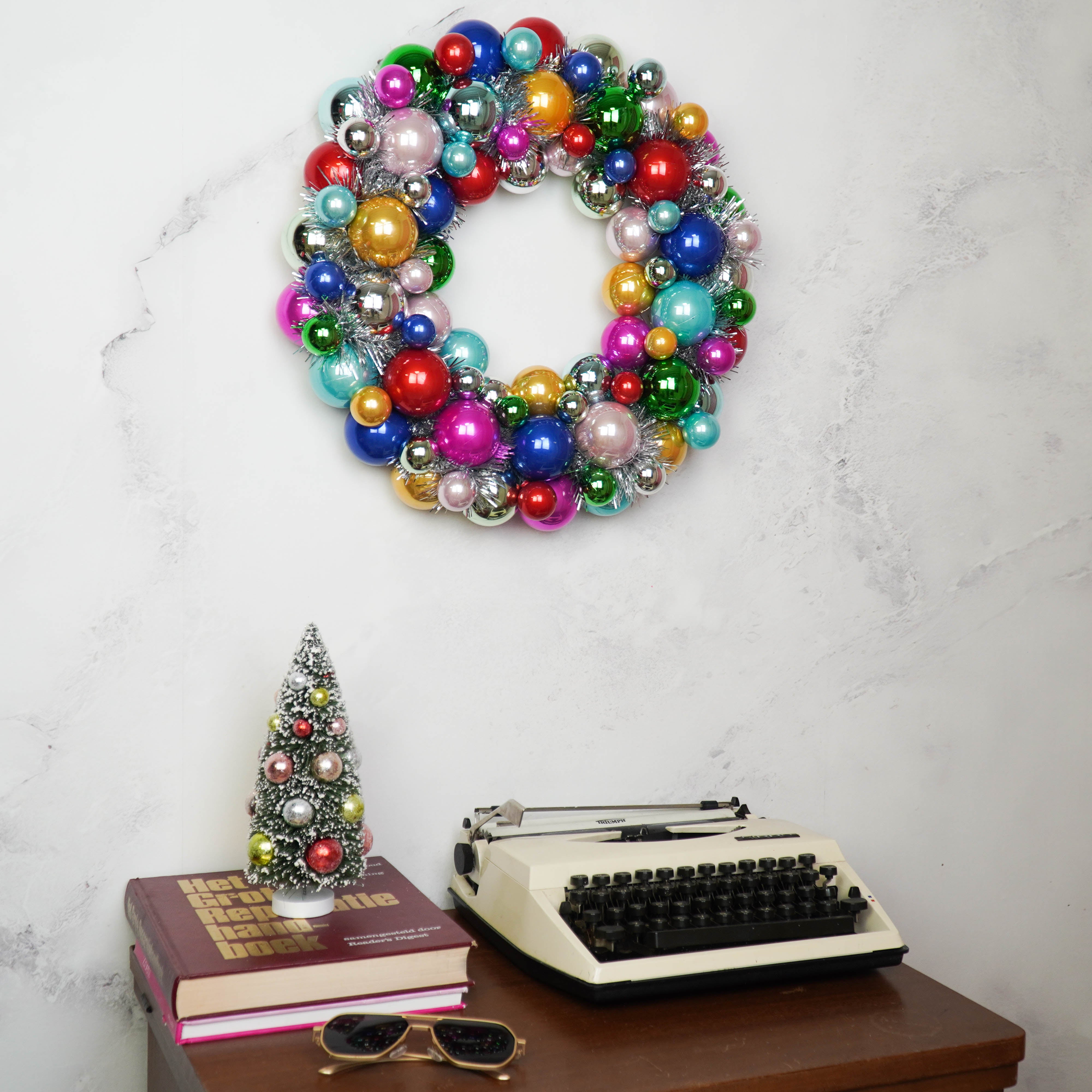 Kerstversiering - Kerst Krans Kerstballen - Kunststof - Multicolour - 34x10 cm