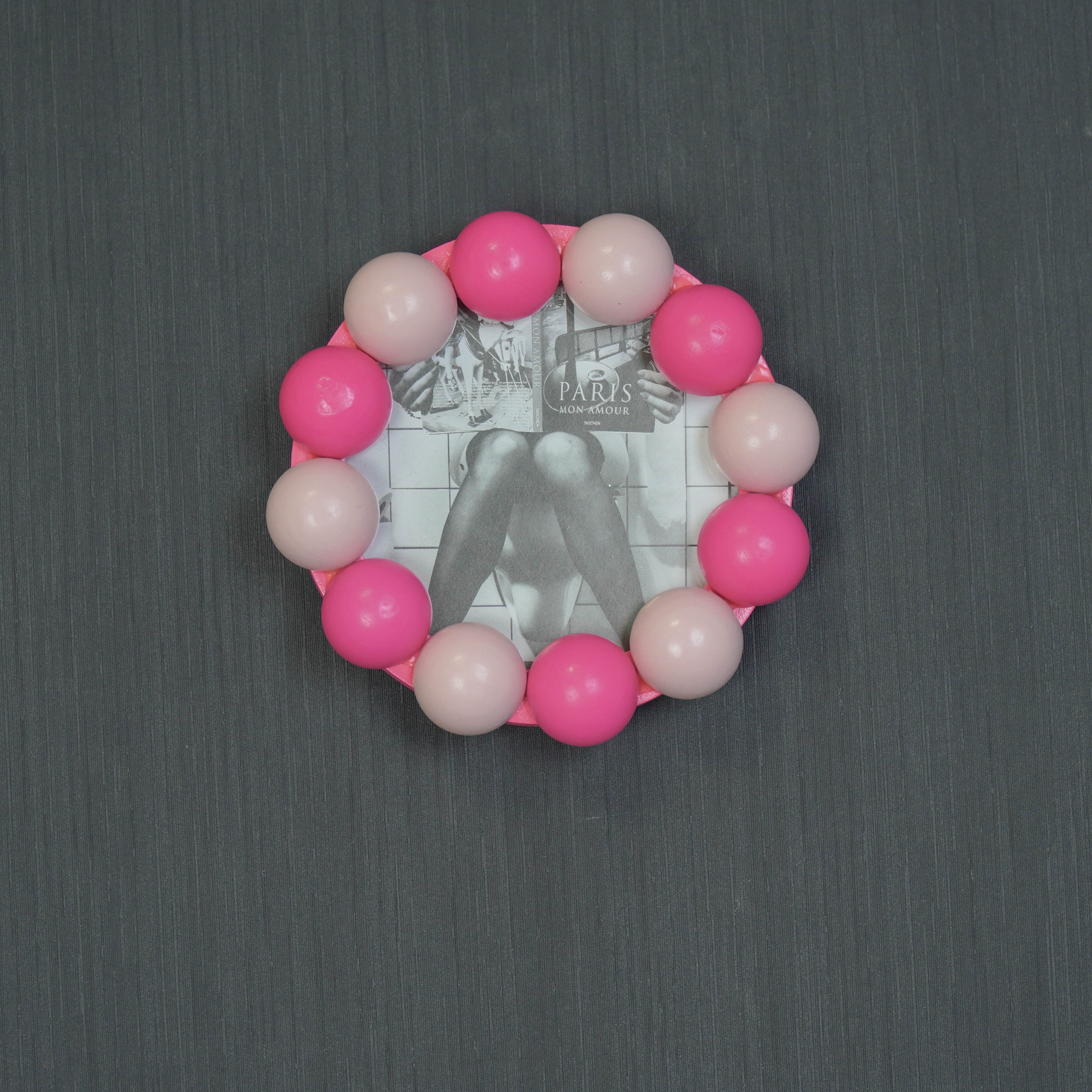 Fotolijst - Rond met Bolletjes Rand - MDF - Licht Roze/ Neon Roze - 14.5x14.5cm