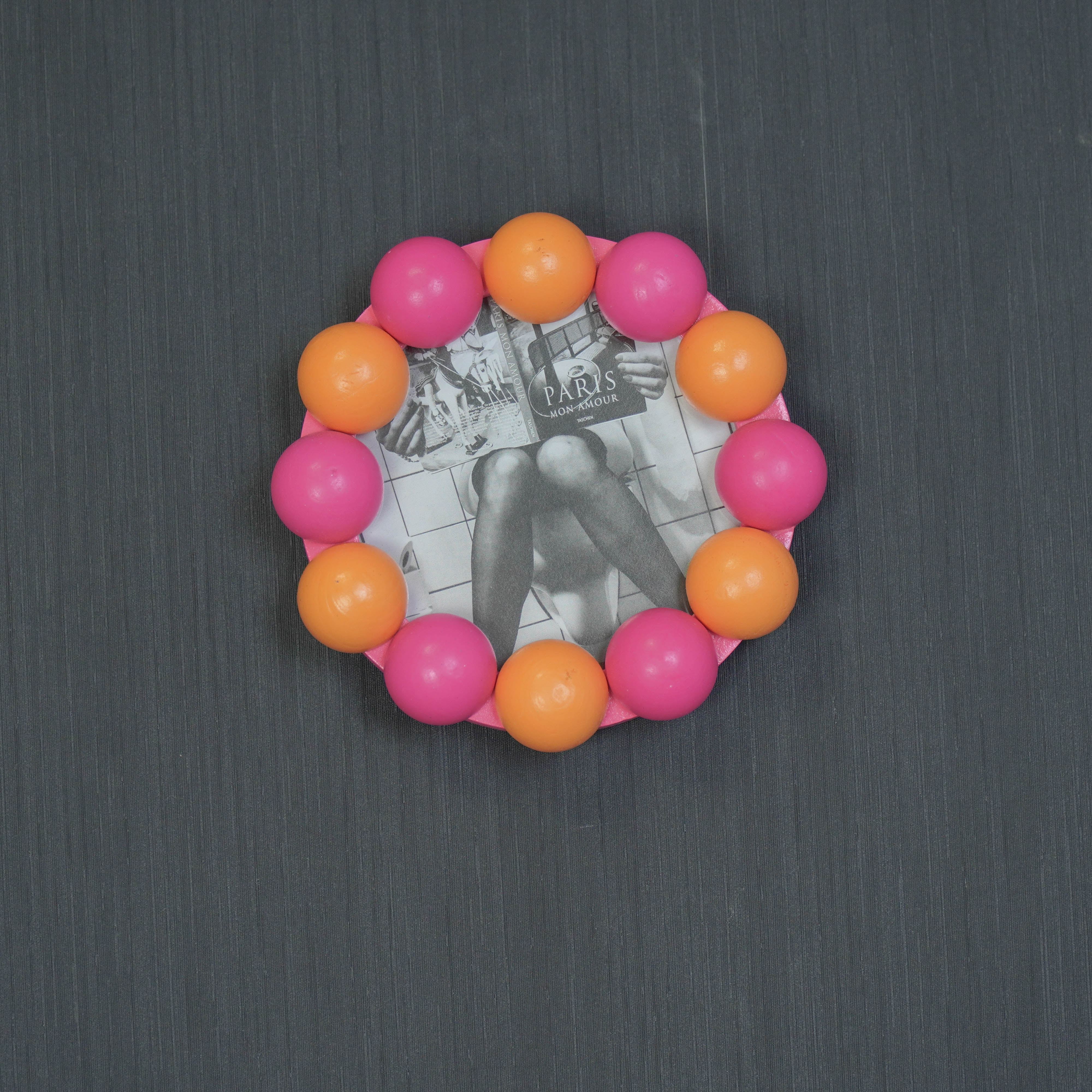 Fotolijst - Rond met Bolletjes Rand - MDF - Oranje/ Neon Roze - 14.5x14.5cm
