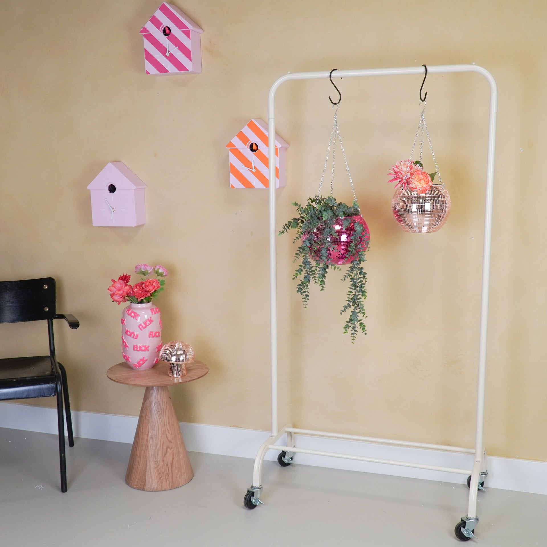 Kledingrek met wieltjes - Metaal - Zand - 80x40x155cm
