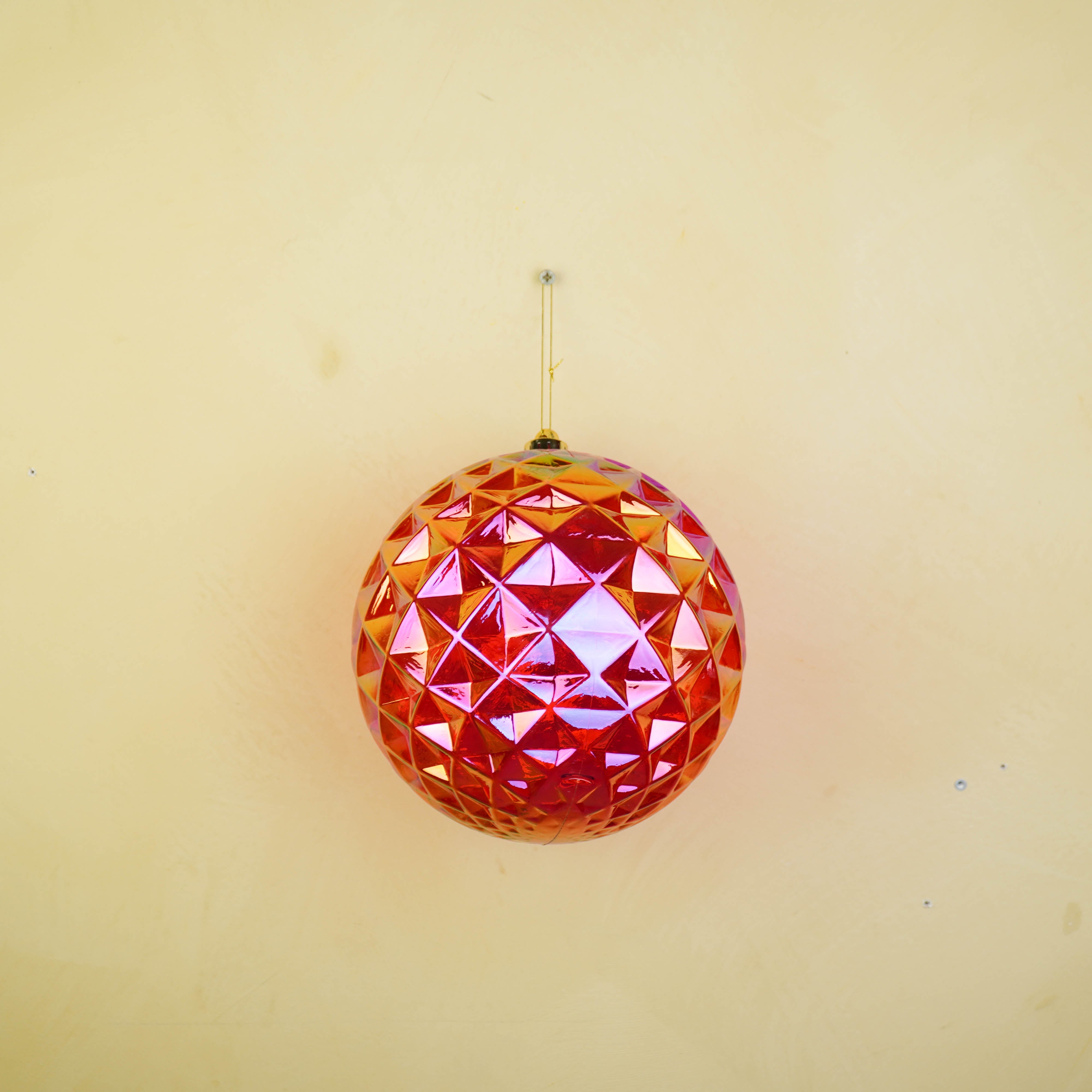 Kersthanger -  Kerstbal - Kunststof - Rood - 20x20cm