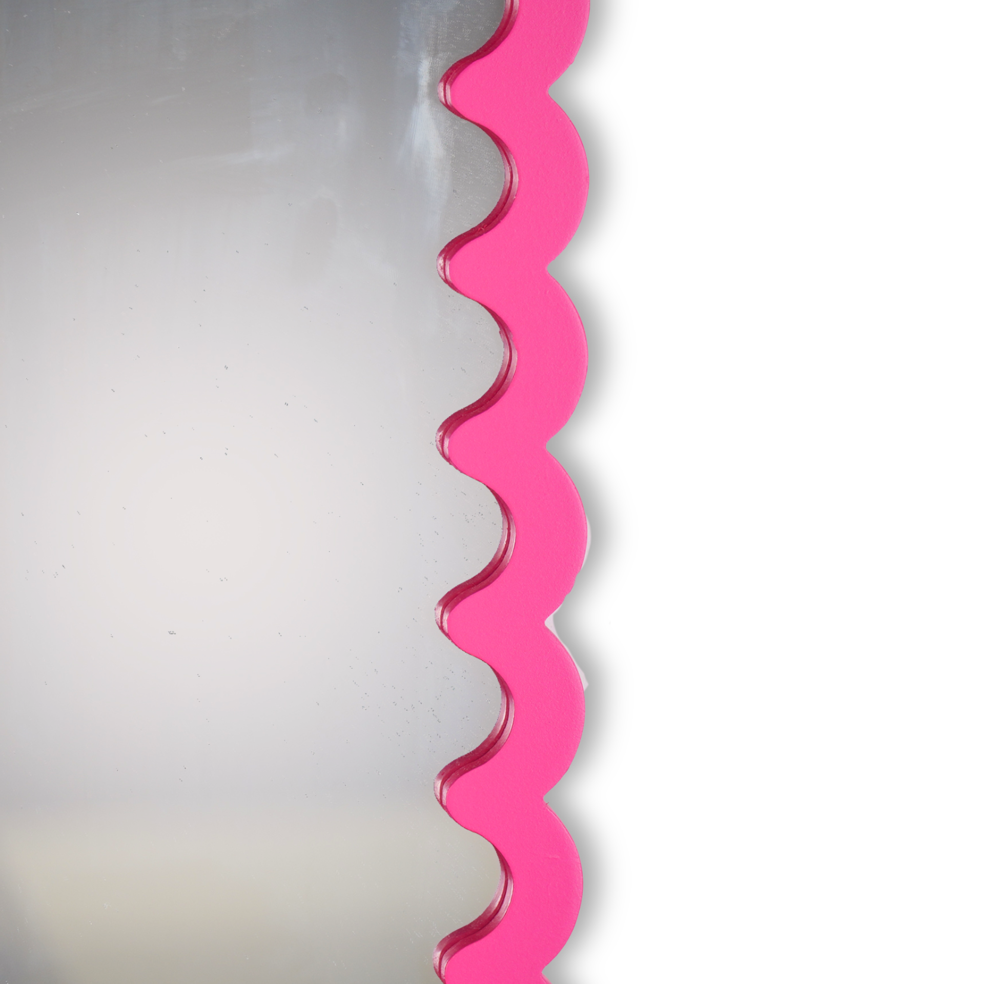 Spiegel - Wand Spiegel met Golvende Rand- MDF - Fluor Roze- 33x43x1.5cm